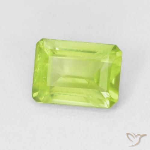 Peridoto Verde amarillento natural de 0.98 ct, Corte Octágono / Esmeralda, VS