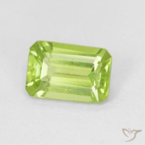 Peridoto Verde vivo natural de 0.60 ct, Corte Octágono / Esmeralda, VVS