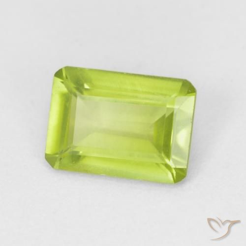 Peridoto Verde claro natural de 0.84 ct, Corte Octágono / Esmeralda, VVS