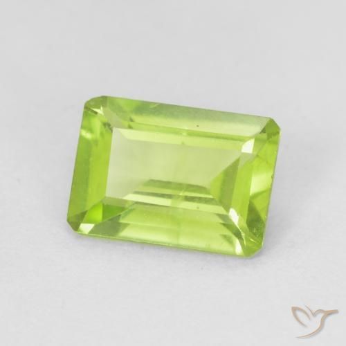 Peridoto Verde claro natural de 0.95 ct, Corte Octágono / Esmeralda, VS