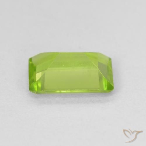 Peridoto Verde claro natural de 0.95 ct, Corte Octágono / Esmeralda, VS