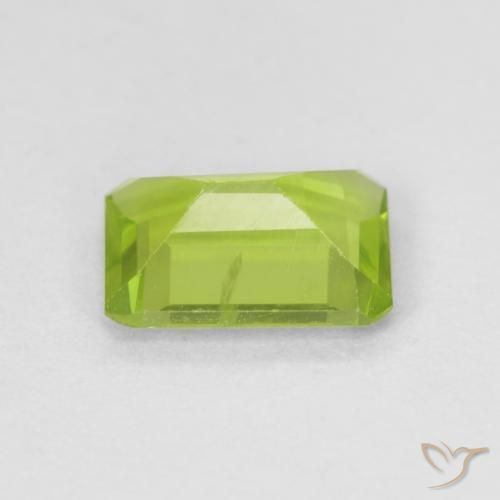 Peridoto Verde claro natural de 0.97 ct, Corte Octágono / Esmeralda, VS