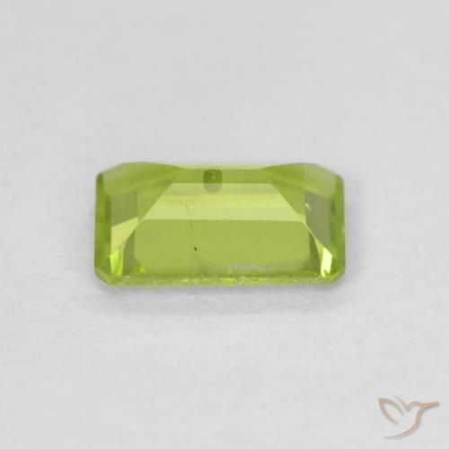 Peridoto Verde medio natural de 0.86 ct, Corte Octágono / Esmeralda, VS