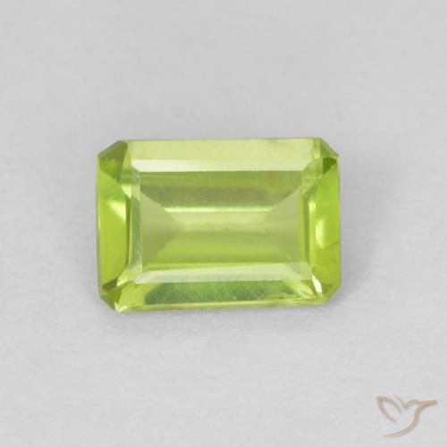 0.81ct Natural Verde medio Peridoto, corte esmeralda, VS