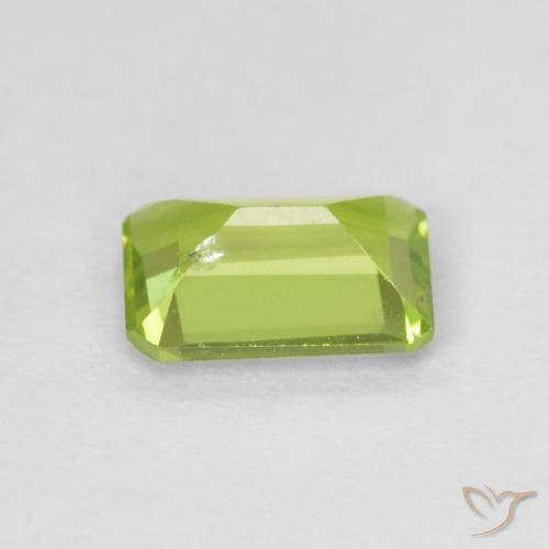 Peridoto Verde claro natural de 0.96 ct, Corte Octágono / Esmeralda, VS