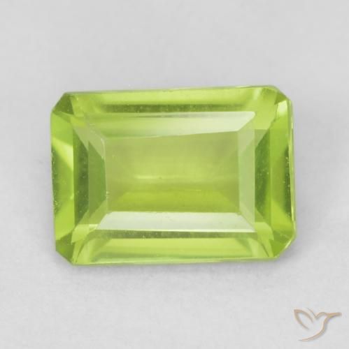 1.01ct Natural Verde amarillento Peridoto, corte esmeralda, VS