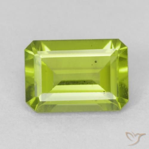 0.90ct Natural Verde claro Peridoto, corte esmeralda, VVS