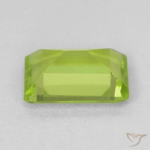 Peridoto Verde amarillento natural de 0.95 ct, Corte Octágono / Esmeralda, VVS