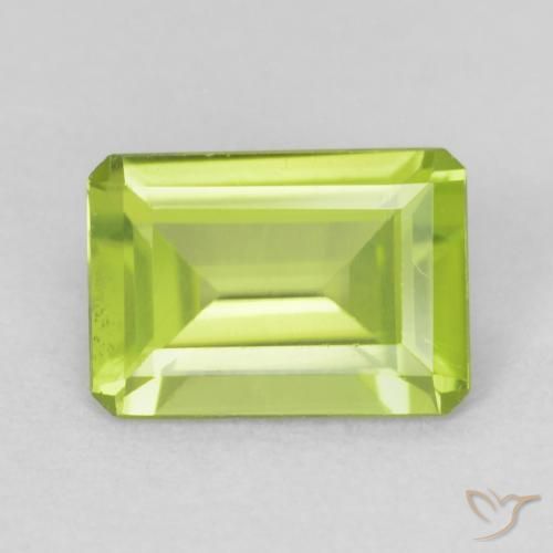 0.80ct Natural Verde medio Peridoto, corte esmeralda, VVS