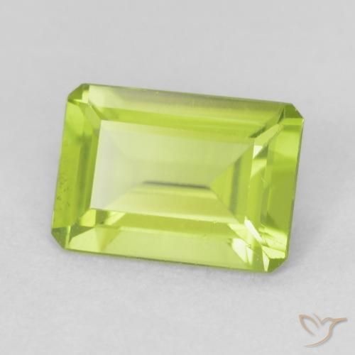 Peridoto Verde medio natural de 0.80 ct, Corte Octágono / Esmeralda, VVS
