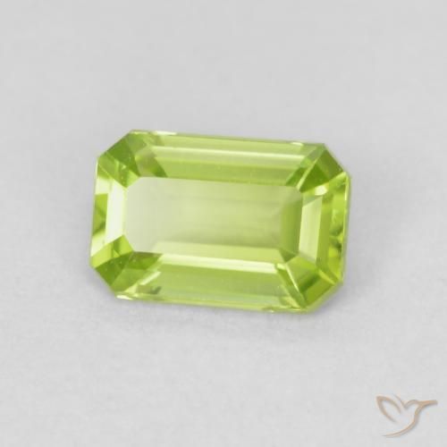 Peridoto Verde amarillento intenso natural de 0.53 ct, Corte Octágono / Esmeralda, VVS