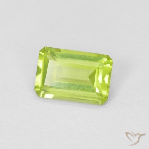 Peridoto Verde claro natural de 0.53 ct, Corte Octágono / Esmeralda, VVS-VS