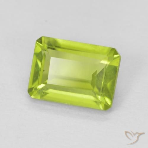 Peridoto Verde claro natural de 1.06 ct, Corte Octágono / Esmeralda, VVS-VS