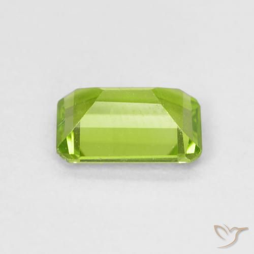 Peridoto Verde claro natural de 0.92 ct, Corte Octágono / Esmeralda, VVS-VS