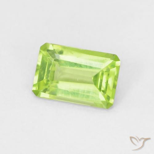 Peridoto Verde amarillento natural de 0.54 ct, Corte Octágono / Esmeralda, VS
