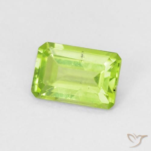 Peridoto Verde medio natural de 0.57 ct, Corte Octágono / Esmeralda, VS