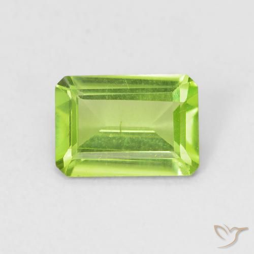 0.82ct Natural Verde medio Peridoto, corte esmeralda, VS