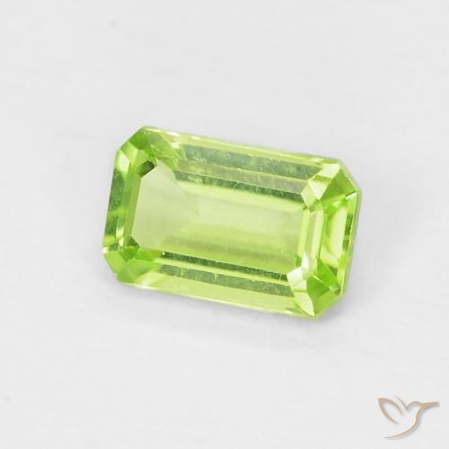 Peridoto Verde amarillento natural de 0.51 ct, Corte Octágono / Esmeralda, VVS