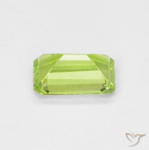 Peridoto Verde amarillento natural de 0.57 ct, Corte Octágono / Esmeralda, VS