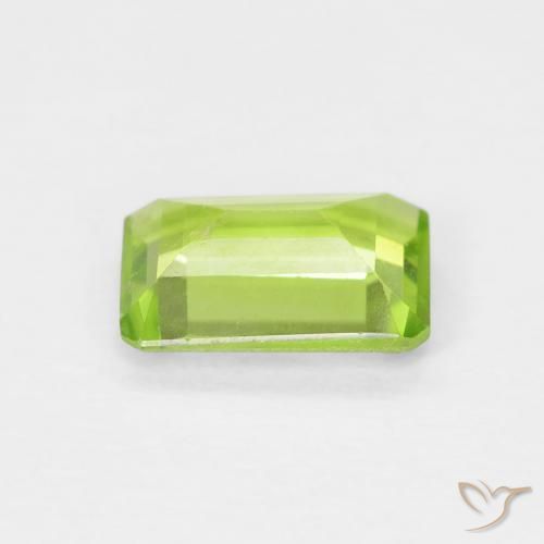 Peridoto Verde amarillento natural de 0.99 ct, Corte Octágono / Esmeralda, VS