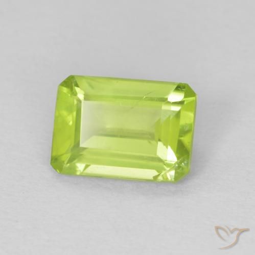 Peridoto Verde claro natural de 0.95 ct, Corte Octágono / Esmeralda, VS