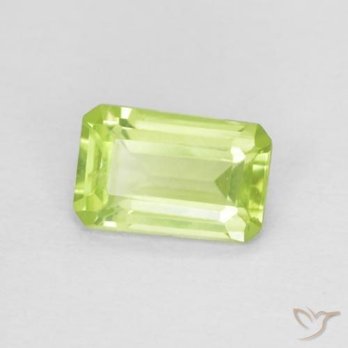 Peridoto Verde claro natural de 0.52 ct, Corte Octágono / Esmeralda, VS