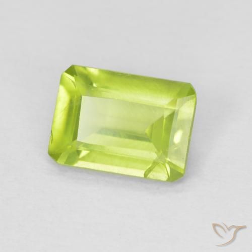Peridoto Verde claro natural de 0.89 ct, Corte Octágono / Esmeralda, VS