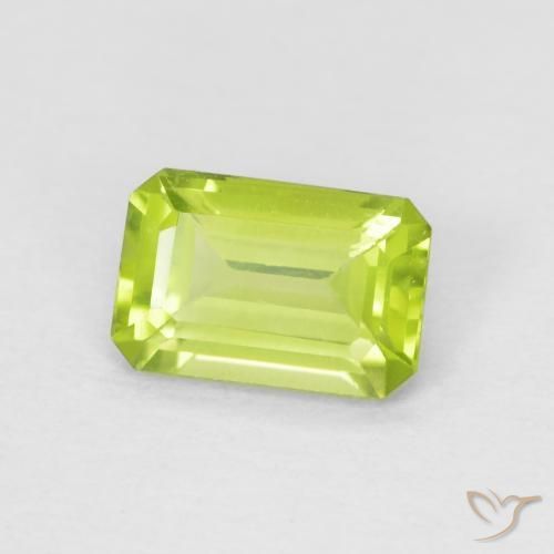 Peridoto Verde claro natural de 0.58 ct, Corte Octágono / Esmeralda, VS