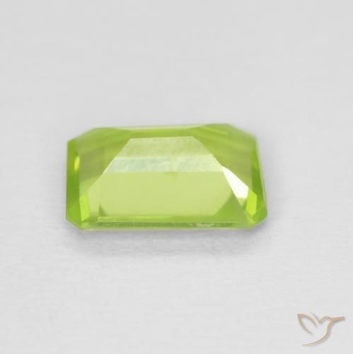 Peridoto Verde claro natural de 0.90 ct, Corte Octágono / Esmeralda, VS