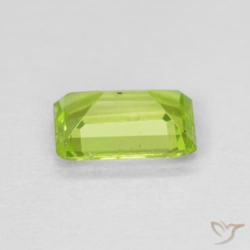 Peridoto Verde claro natural de 0.59 ct, Corte Octágono / Esmeralda, VS-SI