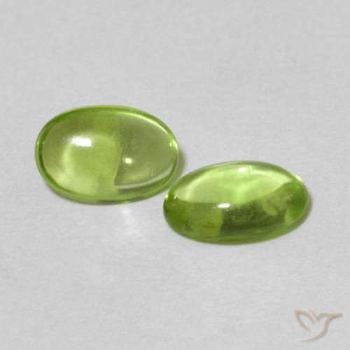 Gemas de Peridoto Verde medio natural de 0.89 ct, Ovalada, Transparente
