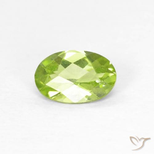 Peridoto Verde claro natural de 0.44 ct, Ovalada, VS