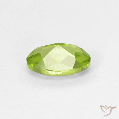 Peridoto Verde claro natural de 0.57 ct, Ovalada, VS