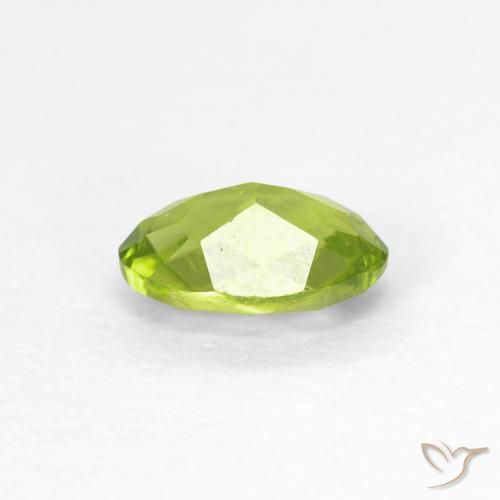 Peridoto Verde claro natural de 0.54 ct, Ovalada, VS