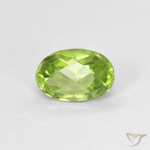 0.68ct Natural Verde vivo claro Peridoto, Ovalada, VVS-VS