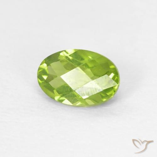 Peridoto Verde vivo claro natural de 0.62 ct, Ovalada, VVS-VS