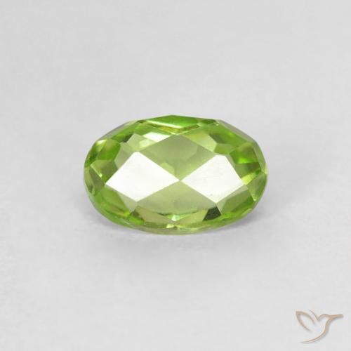0.63ct Natural Verde medio Peridoto, Ovalada, VVS-VS
