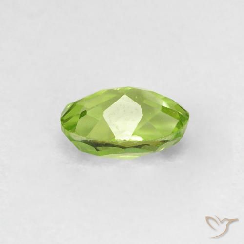 Peridoto Verde medio natural de 0.63 ct, Ovalada, VVS-VS