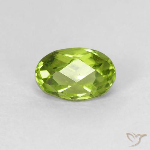 0.70ct Natural Verde vivo Peridoto, Ovalada, VVS-VS