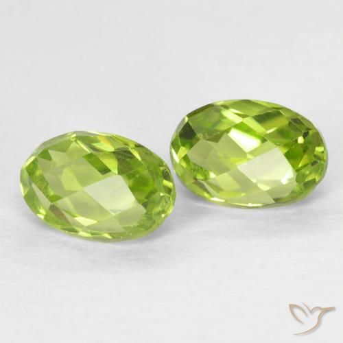 1.32ctw Natural Verde amarillento Peridoto, Ovalada, VVS-VS