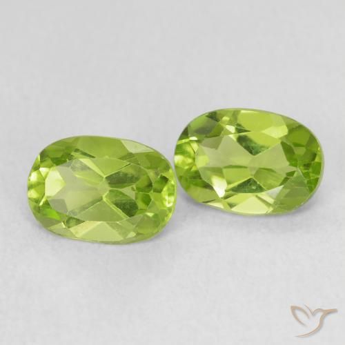 Gemas de Peridoto Verde medio natural de 1.81 ct, Ovalada, VS