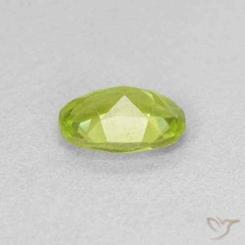 Peridoto Verde amarillento natural de 0.90 ct, Ovalada, VVS-VS