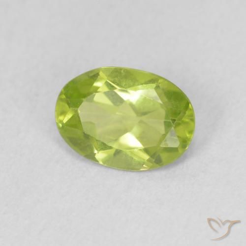 Peridoto Verde amarillento intenso natural de 0.85 ct, Ovalada, VS