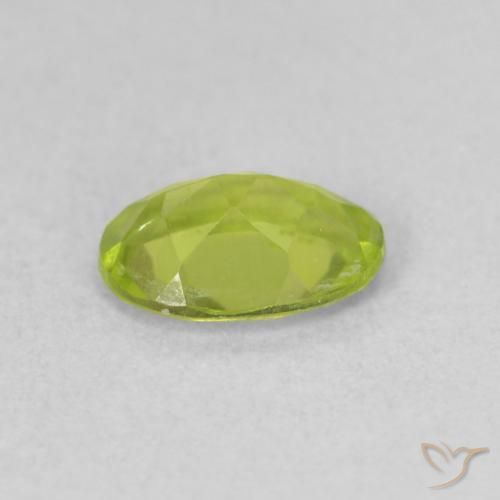 Peridoto Verde amarillento intenso natural de 0.85 ct, Ovalada, VS