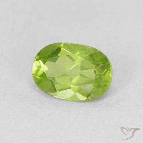 Peridoto Verde medio natural de 0.96 ct, Ovalada, VS