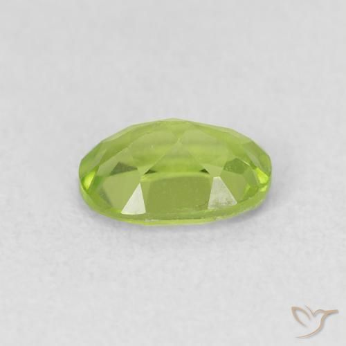 Peridoto Verde medio natural de 0.96 ct, Ovalada, VS