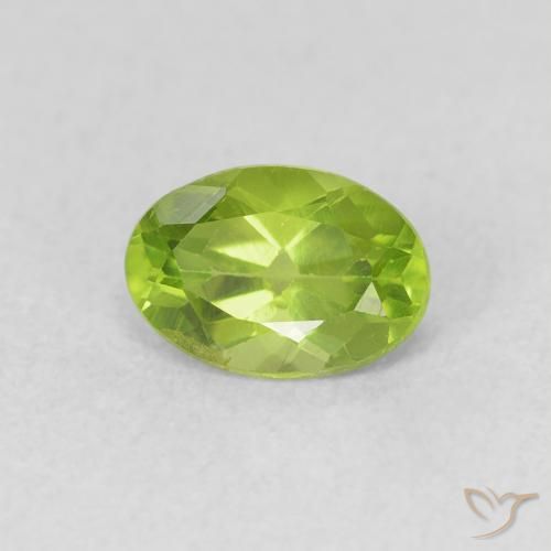 0.91ct Natural Verde medio Peridoto, Ovalada, VS