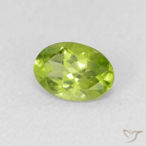 Peridoto Verde medio natural de 0.85 ct, Ovalada, VS