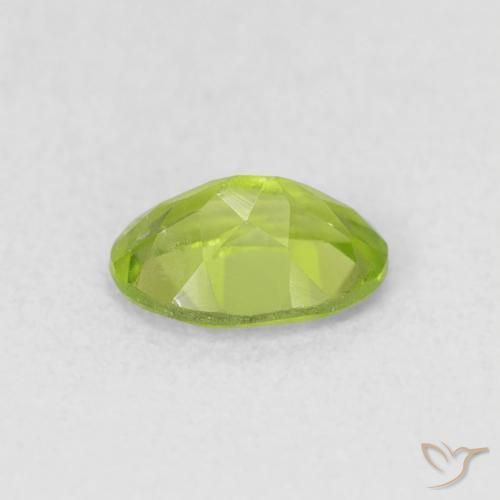 Peridoto Verde medio natural de 0.85 ct, Ovalada, VS