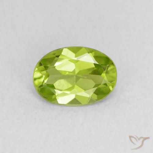 0.76ct Natural Verde medio Peridoto, Ovalada, VS